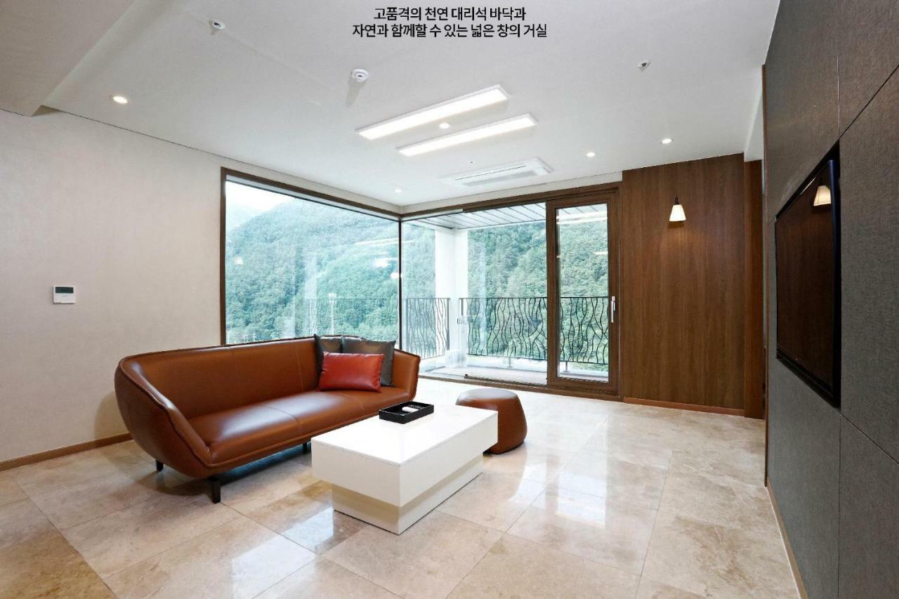 Pine Forest Jeongseon Alpine Resort Eksteriør bilde